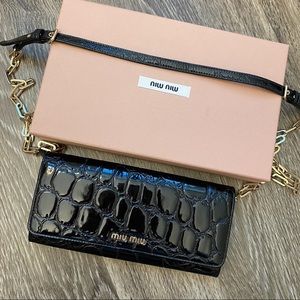 Miu Miu Wallet on the Chain Black Gold